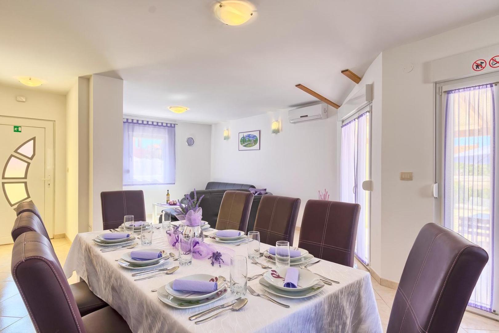Holiday House Valnessa เมดูลิน ภายนอก รูปภาพ