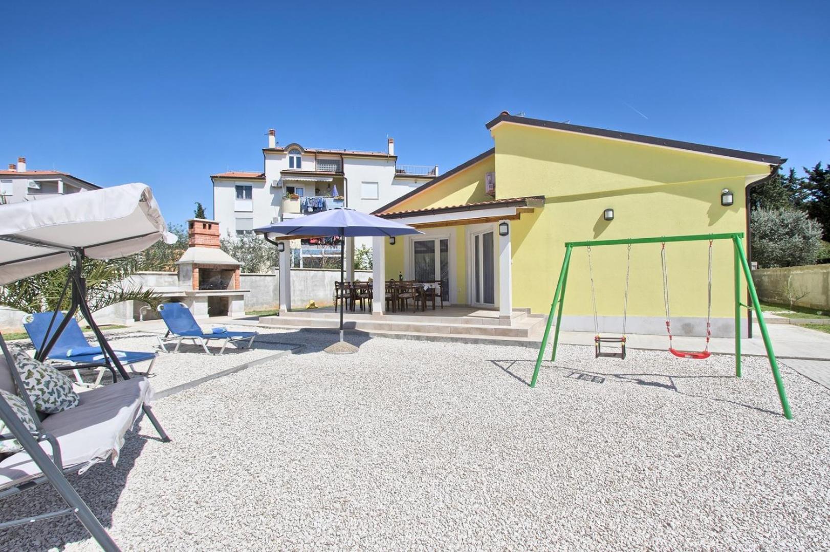 Holiday House Valnessa เมดูลิน ภายนอก รูปภาพ